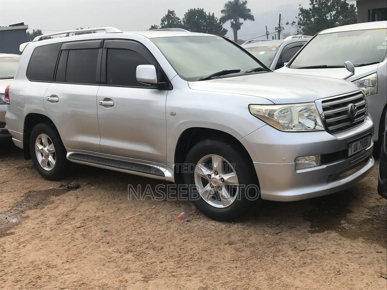 Toyota Land Cruiser Prado 2011 Silver