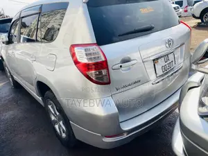 Toyota Vanguard 2008 Silver