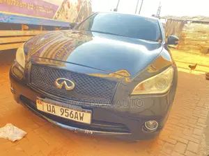Nissan Fuga 2012 Black
