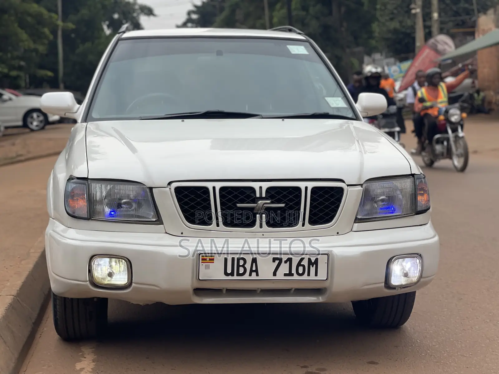 Subaru Forester 2000 White