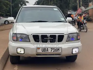 Subaru Forester 2000 White