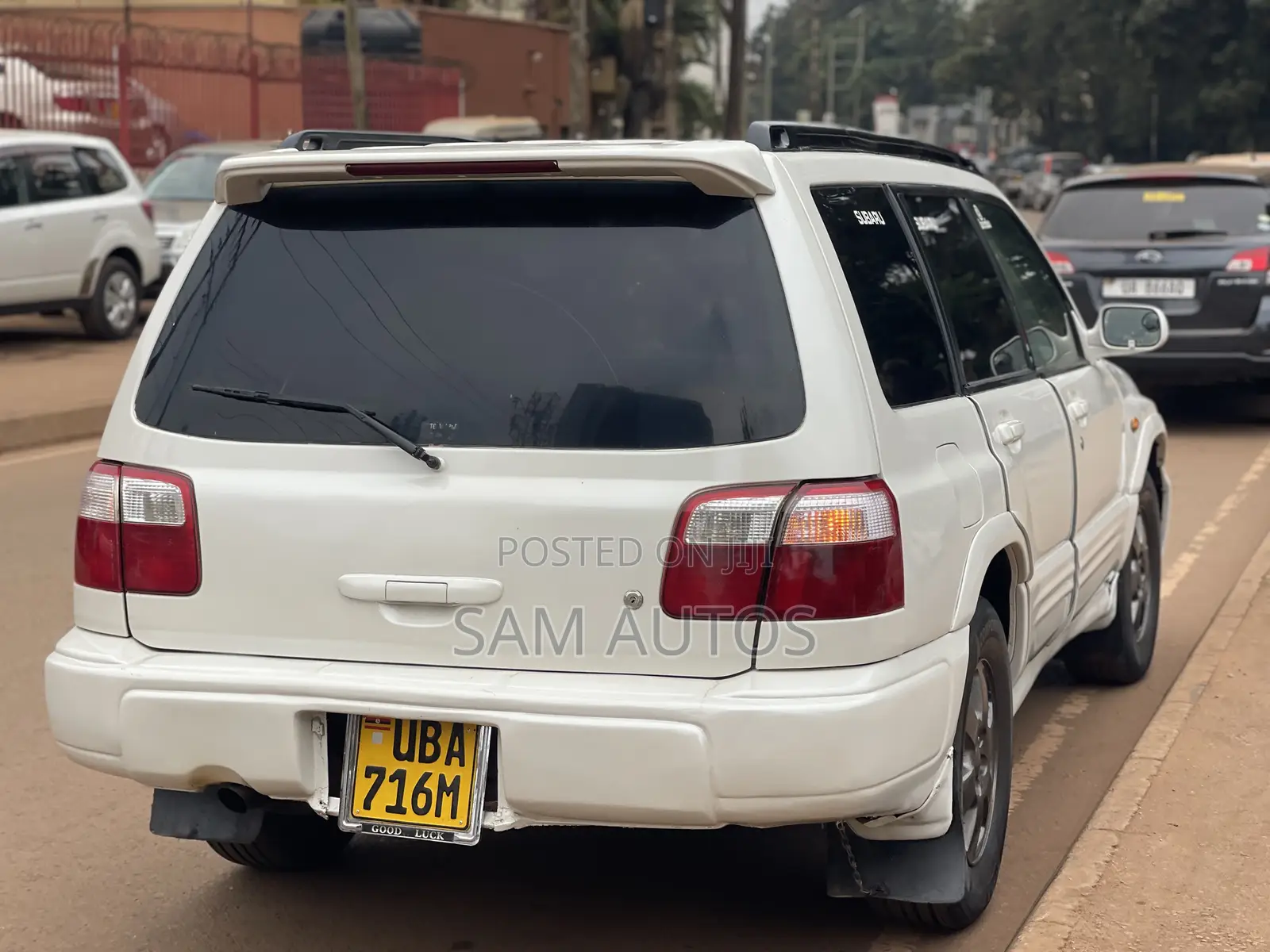 Subaru Forester 2000 White