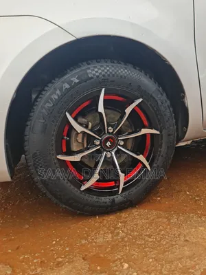 Toyota Sienta 2012 Silver