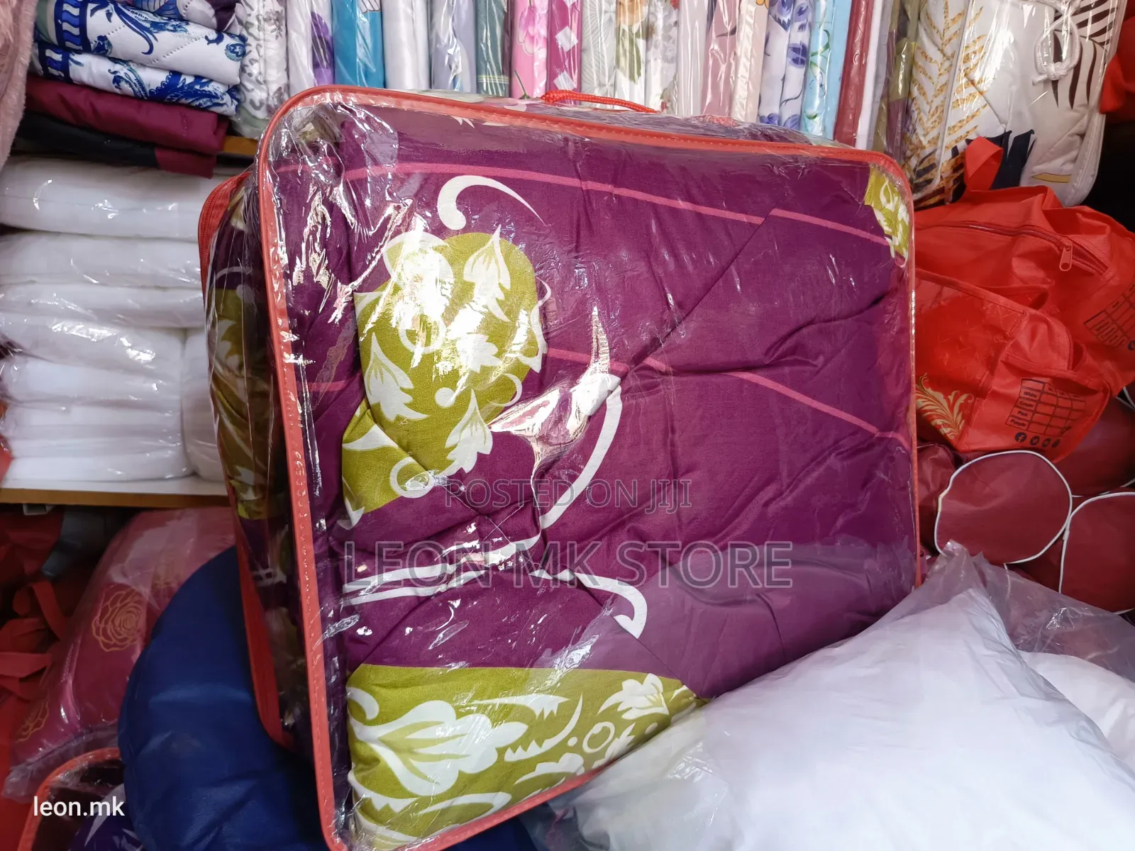 Maroon Tropical Floral Duvets 4pcs
