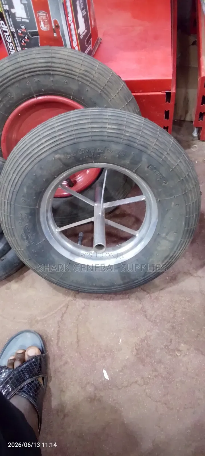 Wheelbarrow Tyres