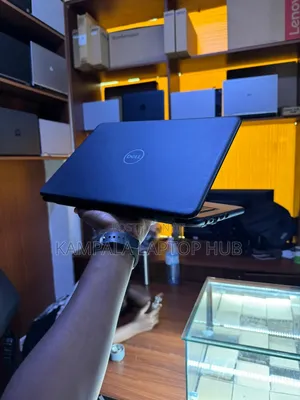 New Laptop Dell Latitude 3310 8GB Intel Core i3 SSD 128GB