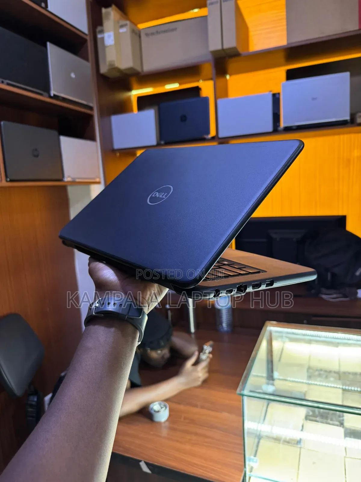 New Laptop Dell Latitude 3310 8GB Intel Core i3 SSD 128GB