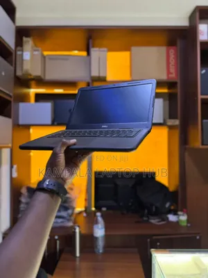 Laptop Dell Latitude 3310 4GB Intel Core i3 SSD 128GB