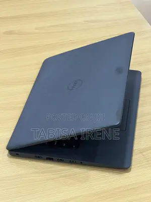 New Laptop Dell Vostro 3400 8GB Intel Core i7 SSD 256GB
