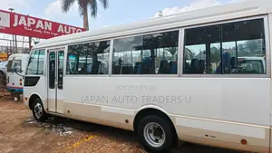 Mitsubishi Fuso Rosa 2014 White