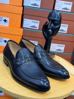 Black Crown Leather Loafer