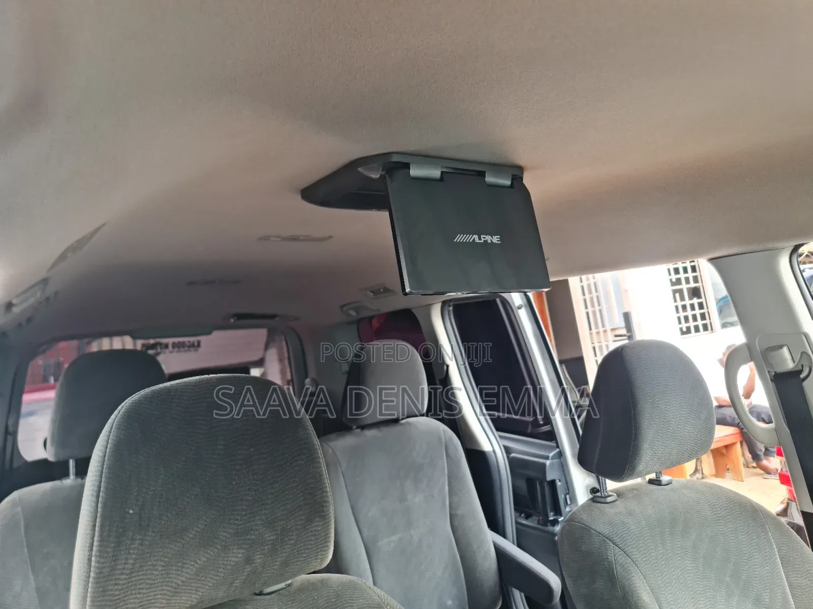Toyota Noah 2010 Silver