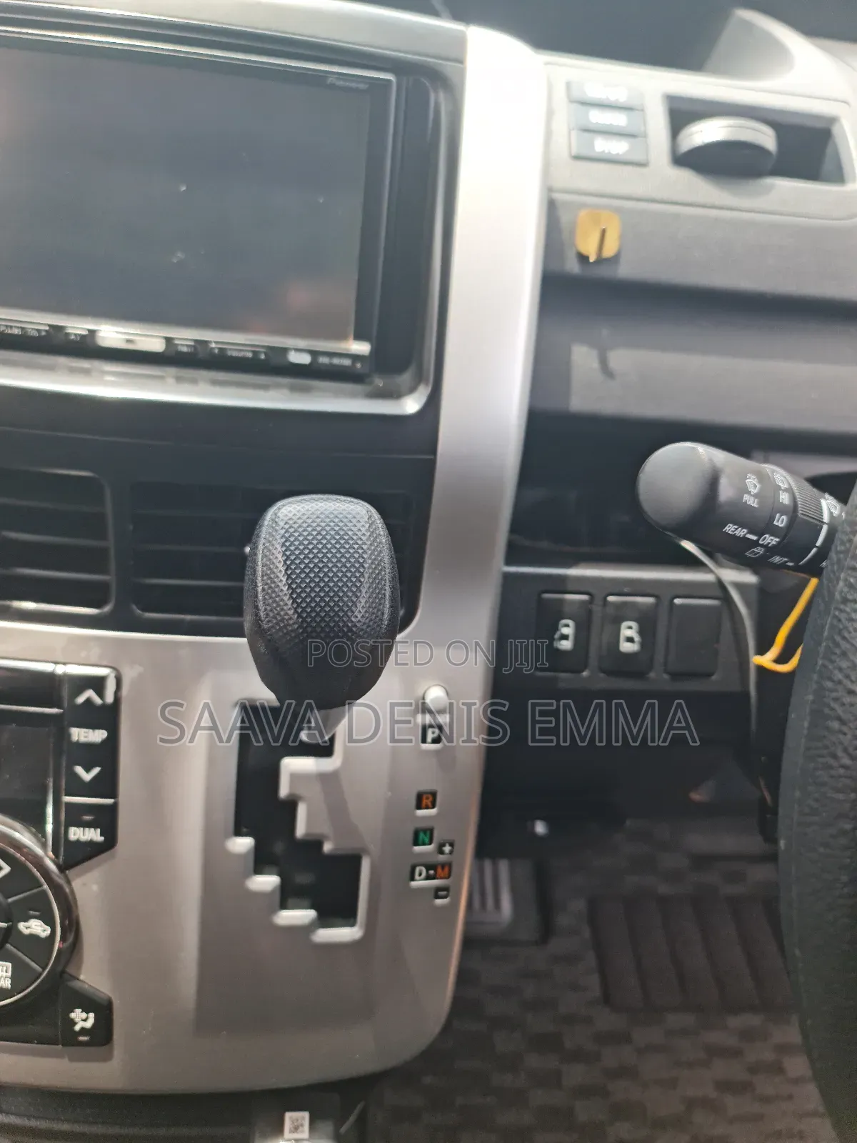 Toyota Noah 2010 Silver