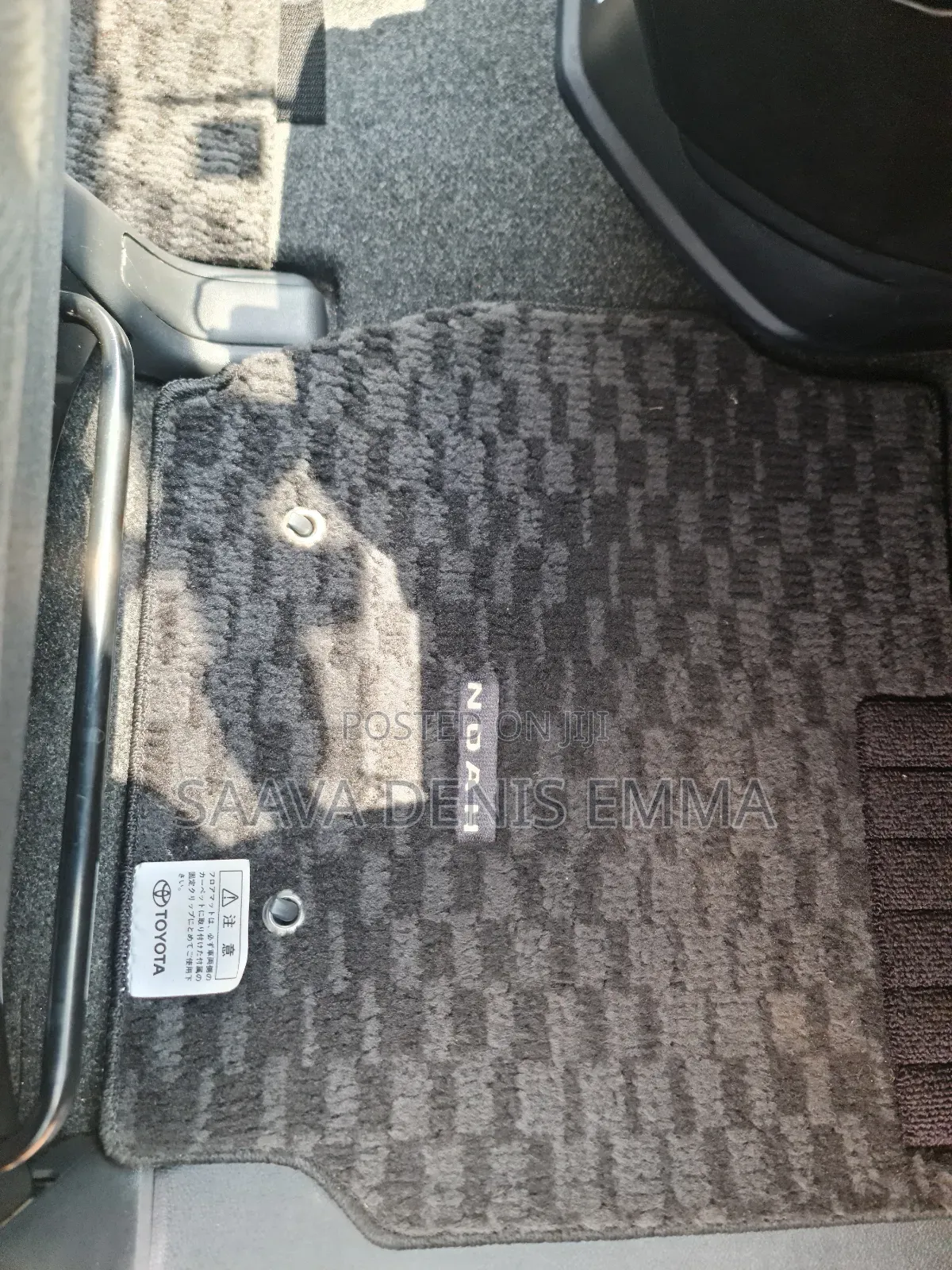 Toyota Noah 2010 Silver