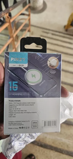 Super Magnetic Wireless Charger With a C Cable