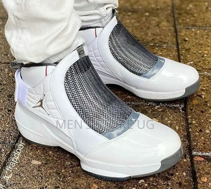 Nike Air Jordan 19 Sneaker