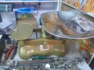 Dduuka Minzani , Weighing Scale