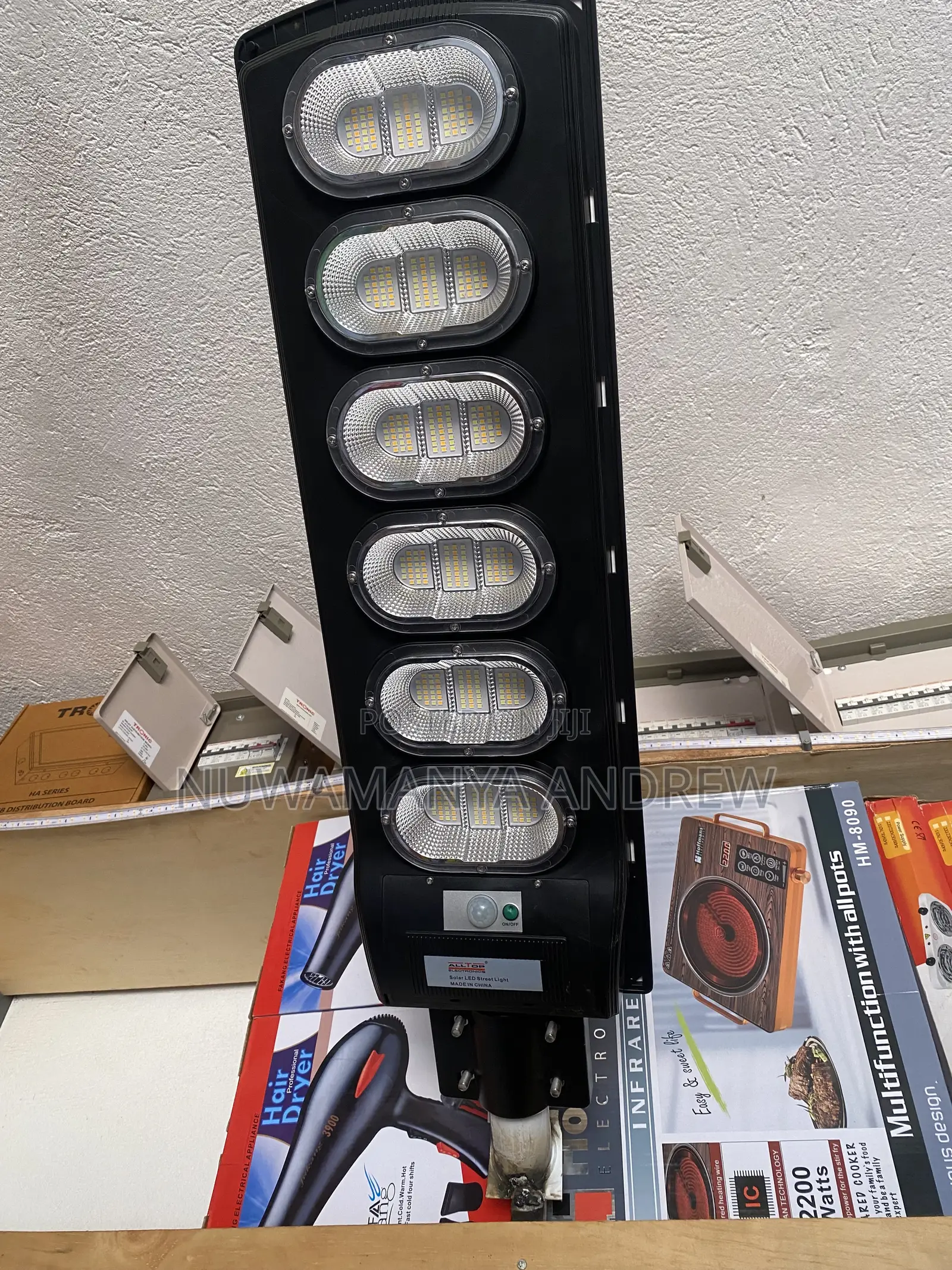 300w Alltop Solar Streetlight