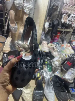 Zara Mesh Pump Shoe