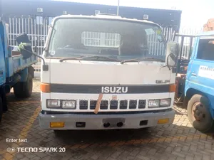 Isuzu Big Head NPR