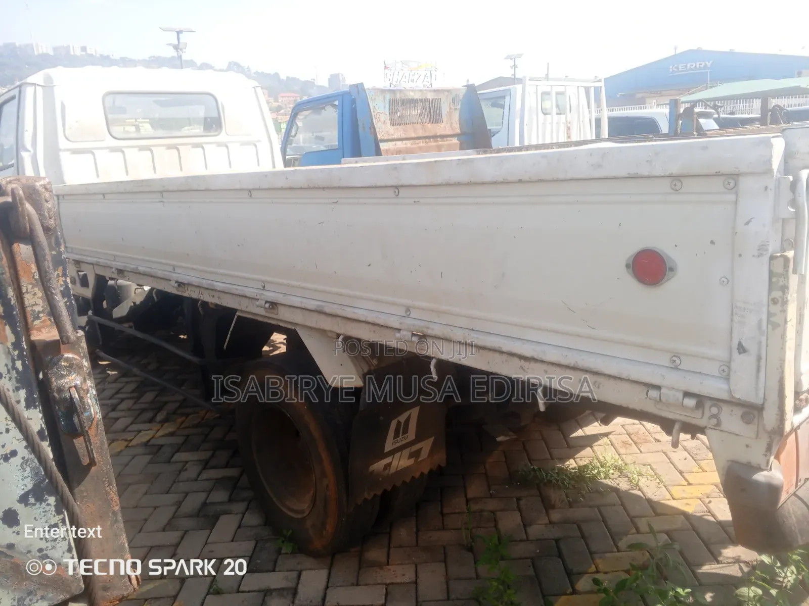 Isuzu Big Head NPR