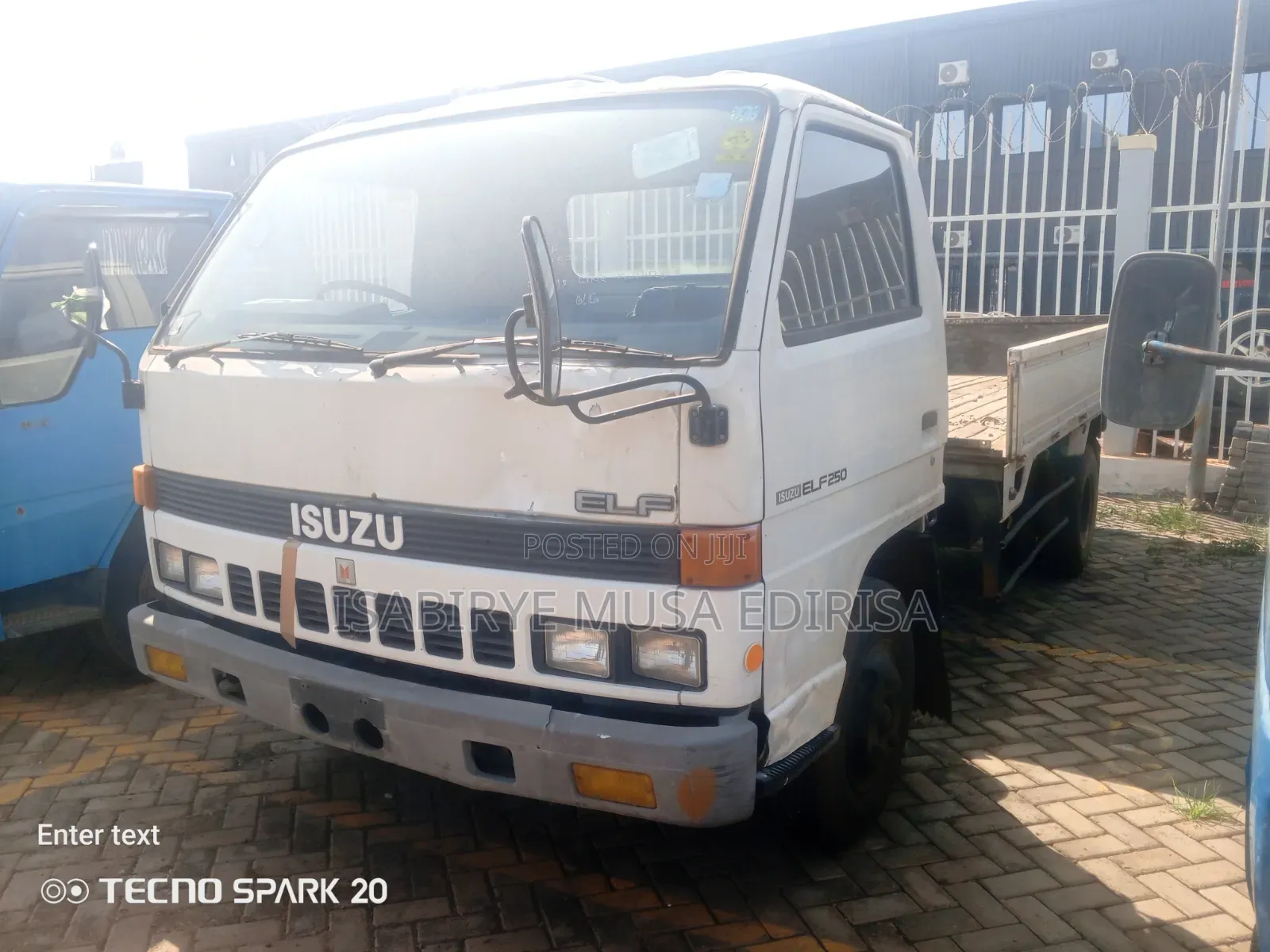 Isuzu Big Head NPR