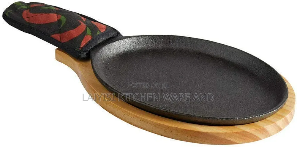 Cast Iron Sizzling Serving Platter With Wooden Underliner - Multicolor