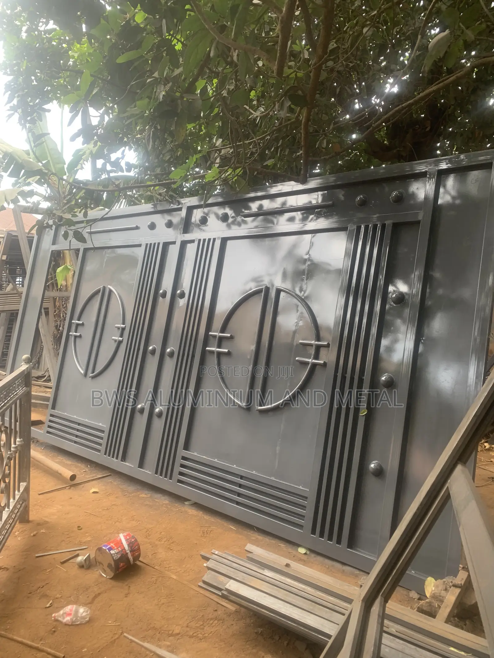 Super Solid Sliding Gate