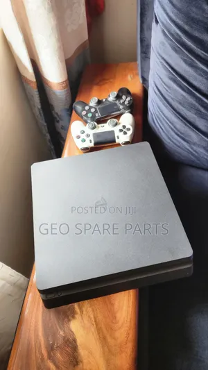 Play Station 4