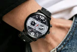 Men's Casual Sports Digital Display Round White Quartz Watch, Pu Strap