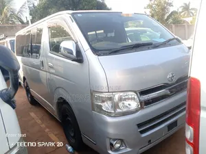Toyota Grand HiAce 2014 Silver