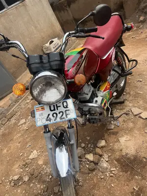 Bajaj Boxer 100 2023 Red