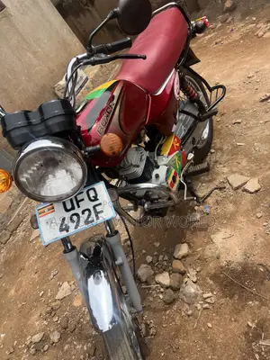 Bajaj Boxer 100 2023 Red