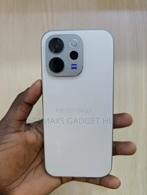 Vivo V70 256 GB Gray