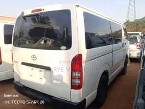 Toyota HiAce 2012 White