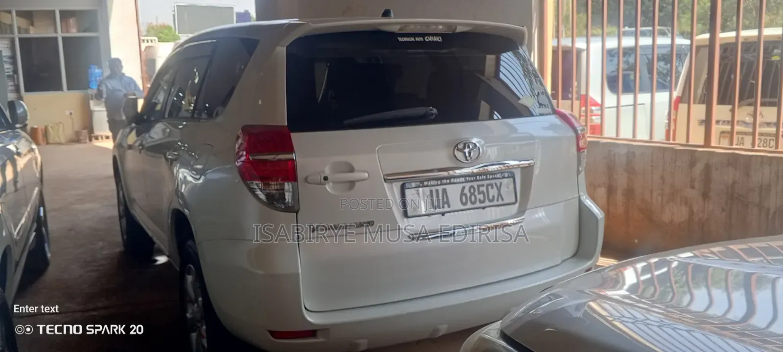 Toyota HiAce 2012 White