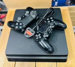 Ps4 Slim. Playstation 4 Slim. Chipped, 12 Games and 2 Controllers