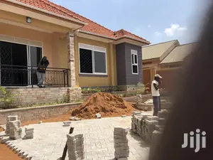 Kira Beautiful Home On Completion For Sale