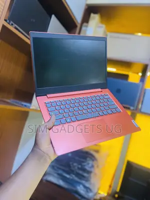 Laptop Lenovo 4GB Intel Celeron SSD 128GB