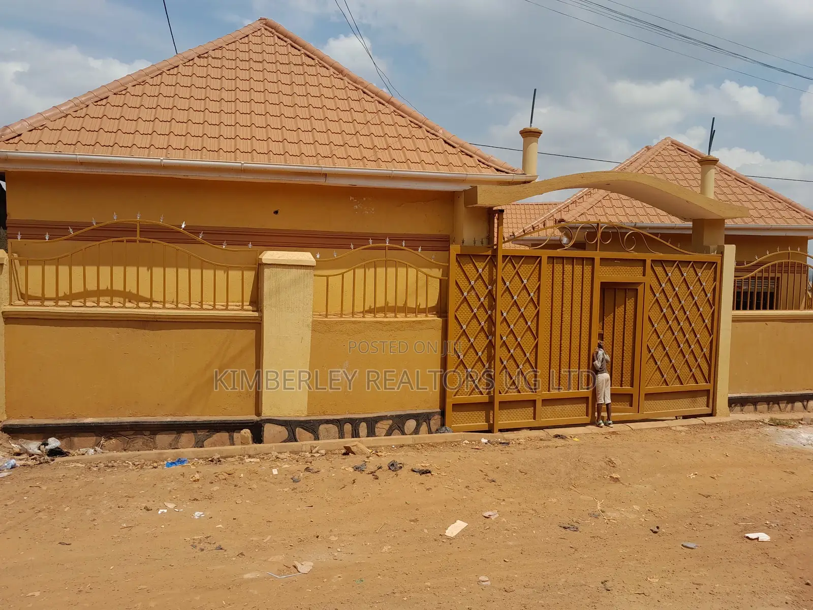 3 Shops 3 Single Self-contained Rooms – Nansana At 320m