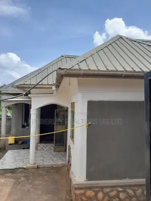 3bdrm House in Wakiso / Wakiso for sale