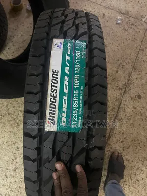 235/85r16 Pnue Bridgestone Dueller a/T697 Original New