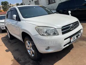 Toyota RAV4 2010 White