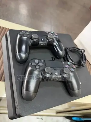 Chipped Ps4, 12 Games, 2 Controllers. Play Fc26 Fifa Till Morning Time