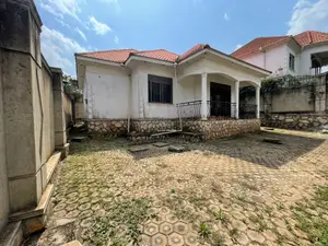 3bdrm House in Division A for sale