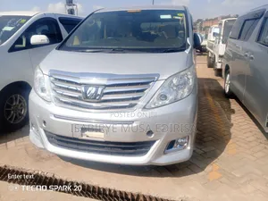 Toyota Alphard 2012 Silver