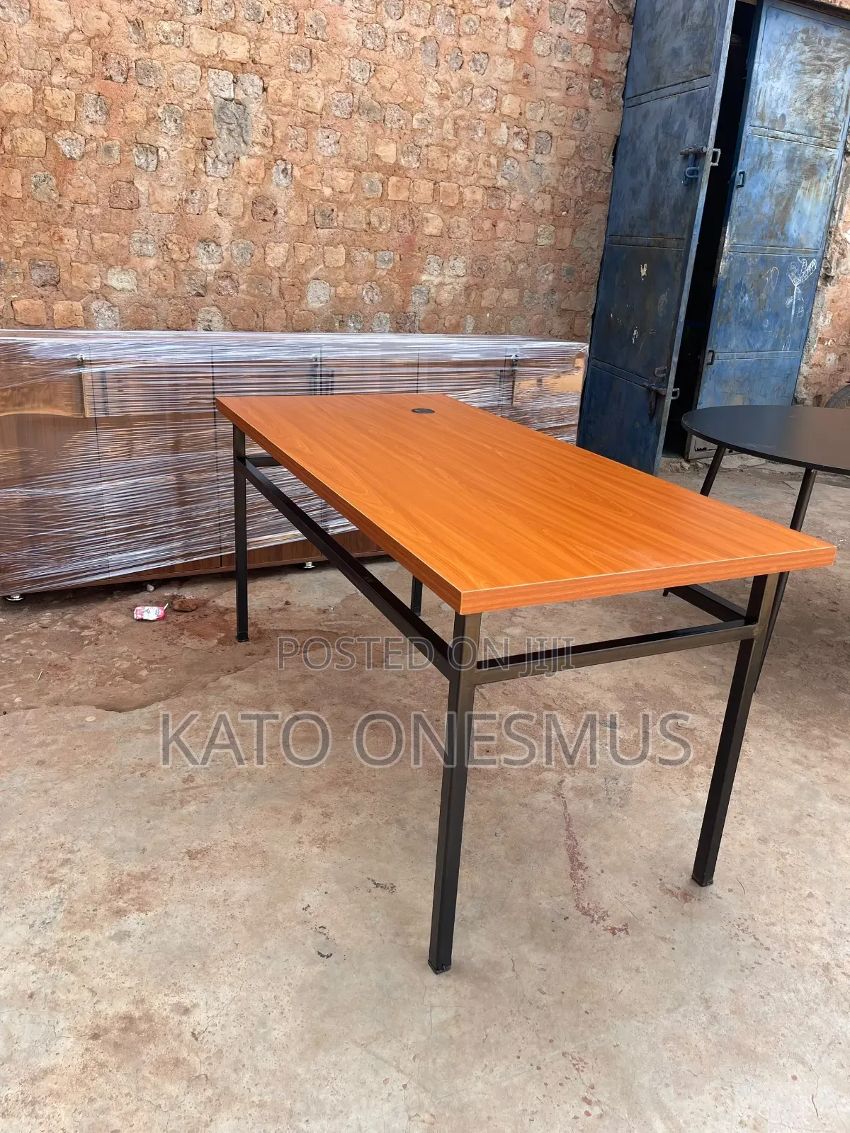 Standard Metallic Tables