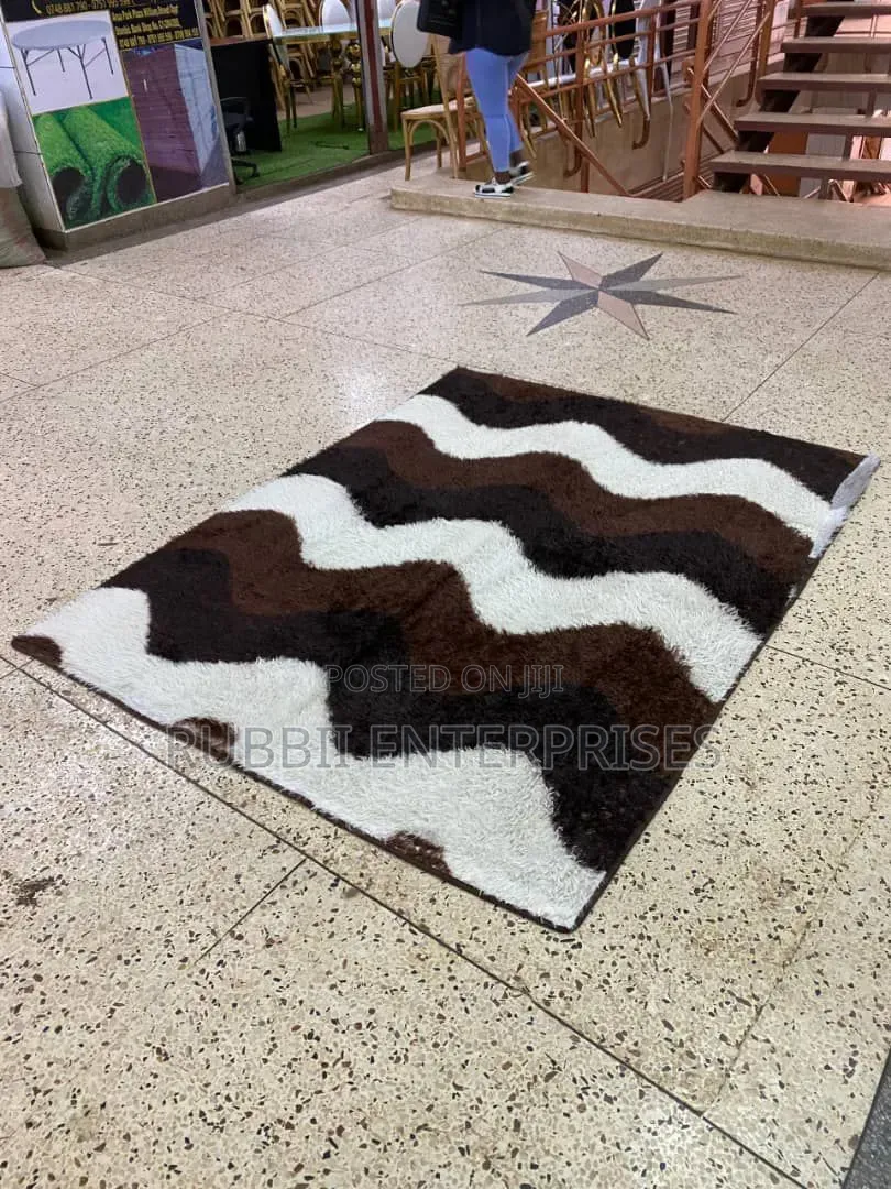 Faux / Fluffy Carpet ~ White/Brown/Black
