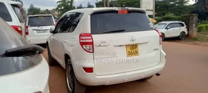 Toyota RAV4 2013 White