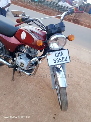 Bajaj Boxer 100 2025 Red